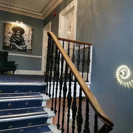 Guest house West End