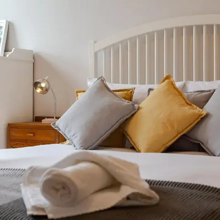 Modern Trinity In Good Location Appartement