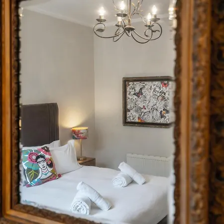 Apartment The St Patrick Square *