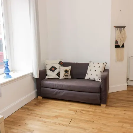 Apartment Charming 5-bed In