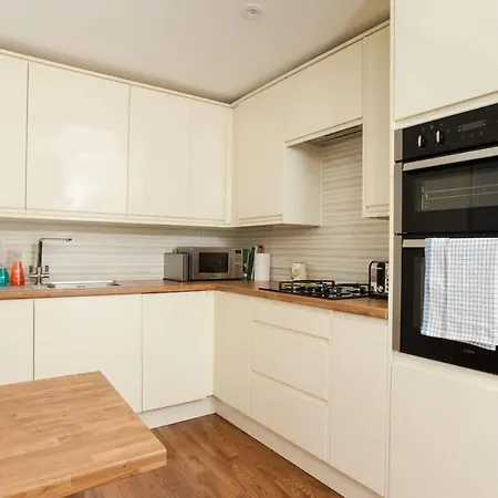 Luxury Morningside With Patio Holiday home Edinburgh