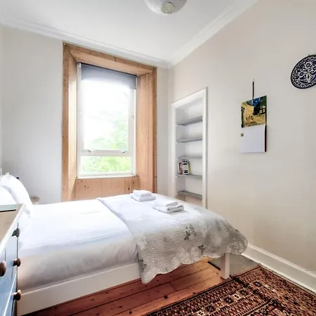 公寓 Guestready - Vibrant Leith Flat For 3 People - Cosy Great Location!