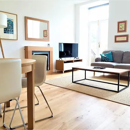 Apartamento Roseneath Place - Lovely 2 Bed Near Meadows With Private Parking *