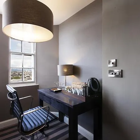 Hotel & Picardy Place