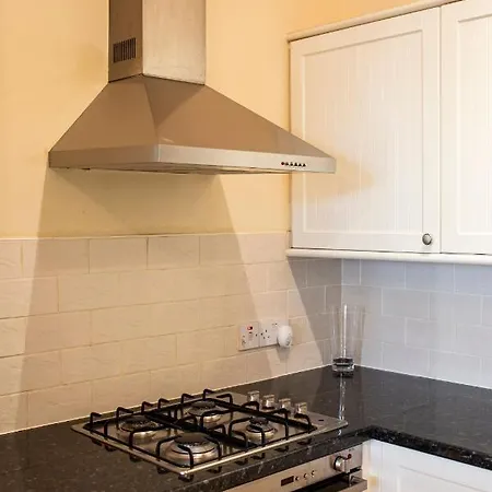 Apartamento 1 Bedroom Overlooking Park