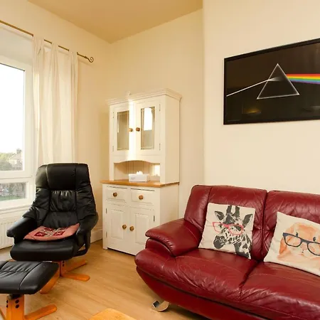 1 Bedroom Overlooking Park Apartamento *