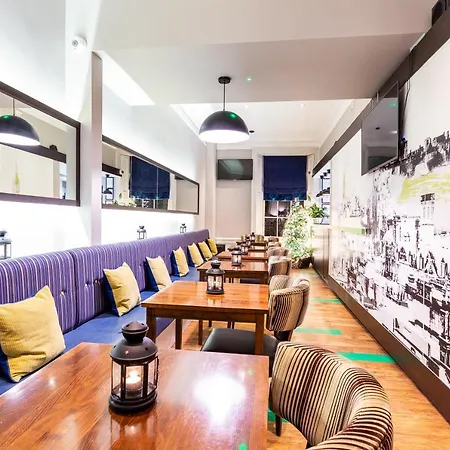 Apartahotel Cairn &