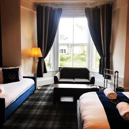 Pensionat West End 4*