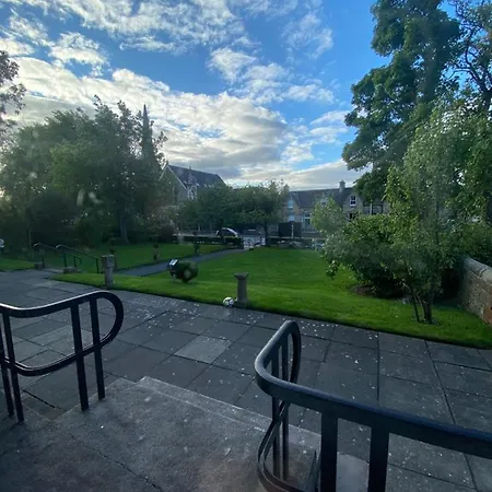 Hotel No6 West Coates 3*