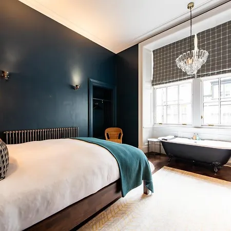 Linton Collection - 28 North Bridge *