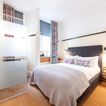 Linton Collection - 28 North Bridge 아파트 에든버러