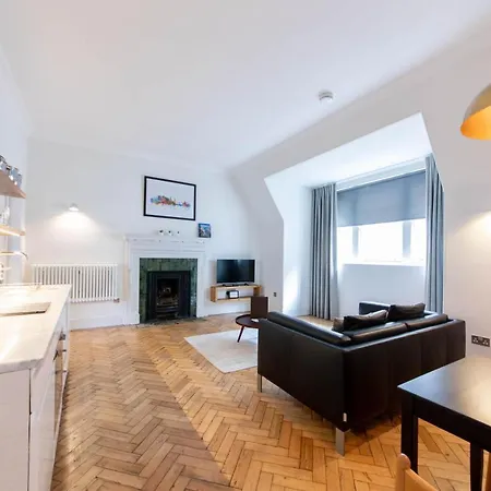 Linton Collection - 28 North Bridge Lägenhet