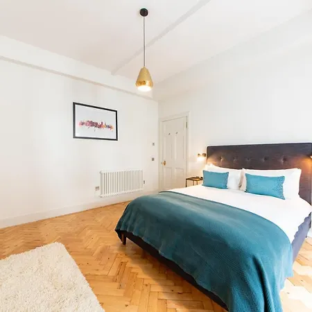 Linton Collection - 28 North Bridge 아파트 에든버러