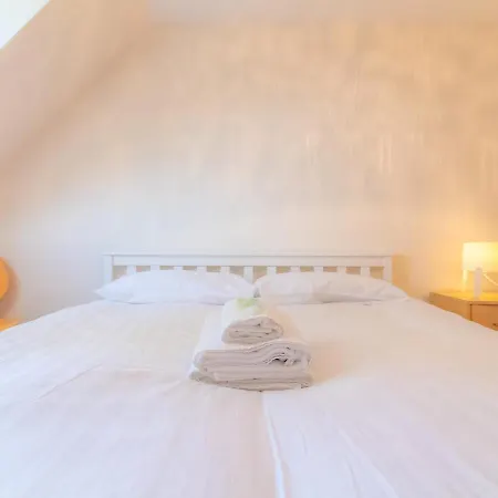 Beautiful 2 Bed Apartment, Recently Upgraded Appartement Edinburgh