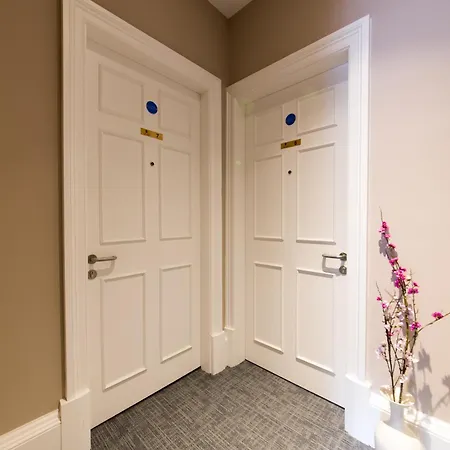 The Spires Serviced Apartments Edinburgh Apartment *