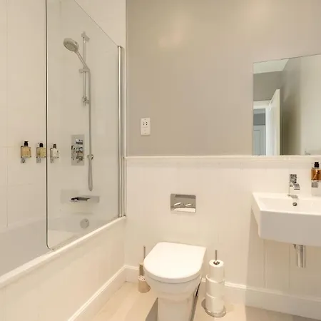 Destiny Scotland - Q-residence *