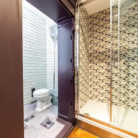 Linton Collection - 28 North Bridge