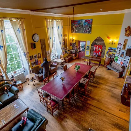 Castle Rock - Adults Only Hostel *