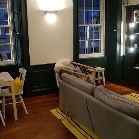 Thistle City Centre Apartment