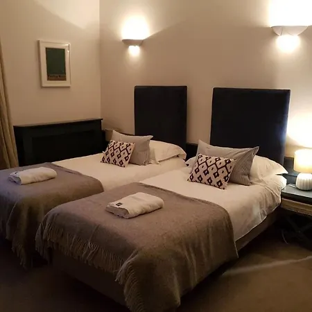 Thistle City Centre Apartment