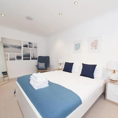 Queensferry Street Lane - Fantastic 2 Bedroom Centre Mews House With Free Secure Parking! * Edinburg