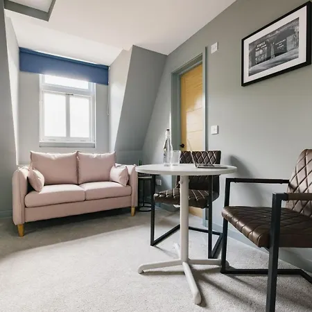 Towerbridge64 ホテル エディンバラ