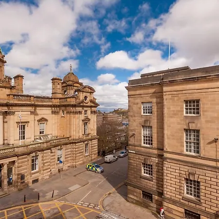 Bank St Royal Mile *