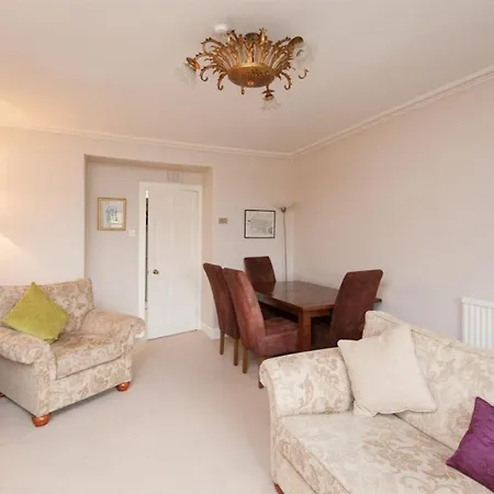The Hart Street Apartment