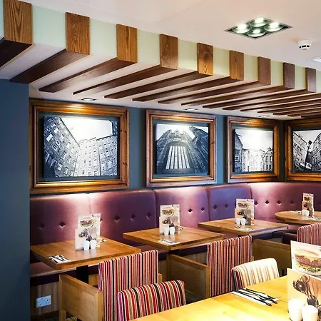 Otel Premier Inn Edinburgh Princes Street