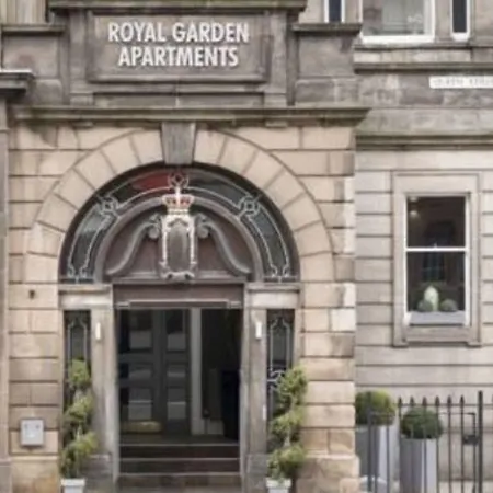 Fountain Court - Royal Garden 아파트호텔