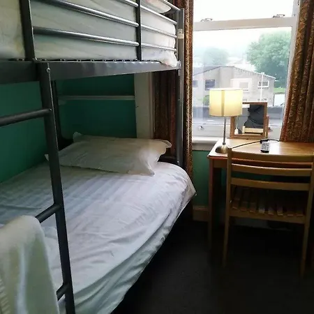 Twin Lions Hotel 2*