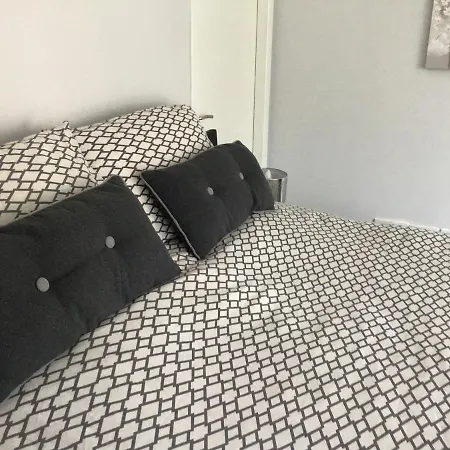 Meadow House Bed & Breakfast