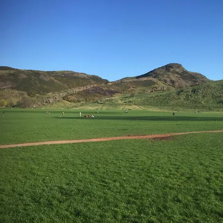 Frühstückspension Next Door To Holyrood Palace And Arthur's Seat Edinburgh