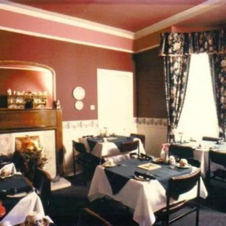 Murrayfield Park 3*