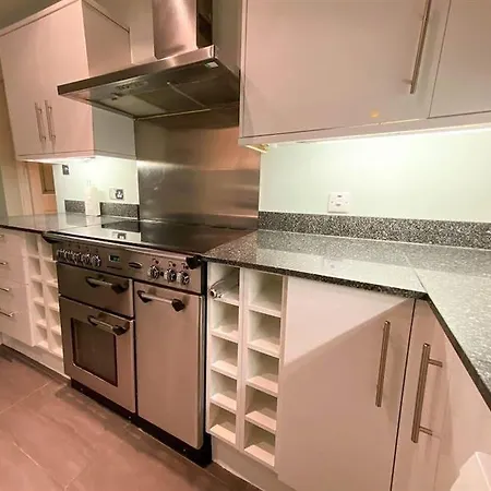 公寓 2 Bedroom House In Haymarket Accommodates 4 爱丁堡
