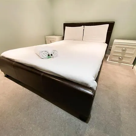 2 Bedroom House In Haymarket Accommodates 4