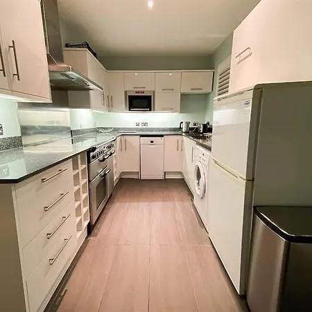 2 Bedroom House In Haymarket Accommodates 4