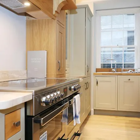 Joivy Modern And Airy Flat On The Historic Royal Mile * Edynburg