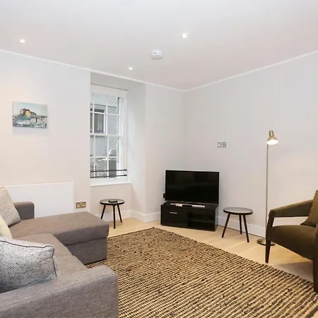 Joivy Modern And Airy Flat On The Historic Royal Mile *
