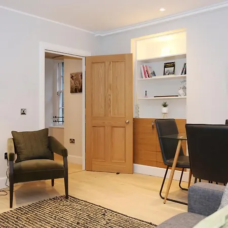 Joivy Modern And Airy Flat On The Historic Royal Mile Lejlighed Edinburgh