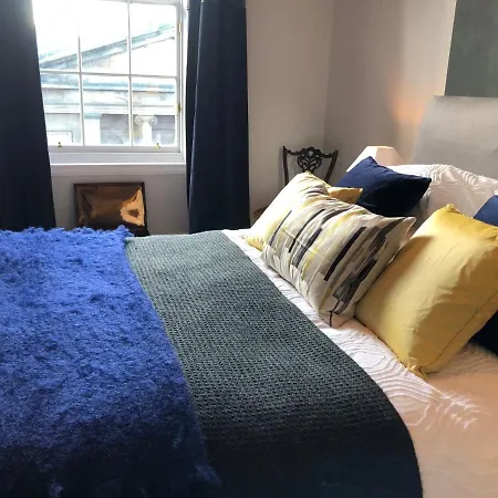 Altido Broughton Bolthole - Chic Haven In Amazing Location Apartment *