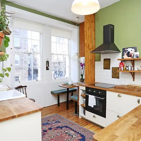Appartement Joivy Iconic Colorful On The Royal Mile Edinburgh