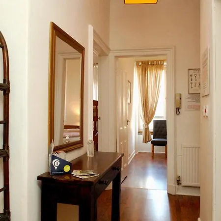 Pitt Street Apartment Beautiful Spacious Apartment Free Parking And Free Sanitizer Apartment Edinburgh