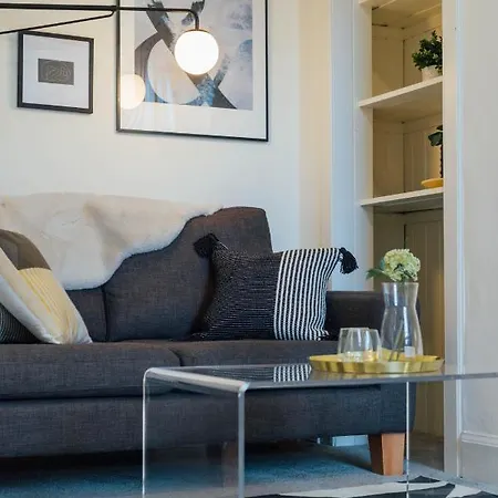 Stylish And Comfortable Centre