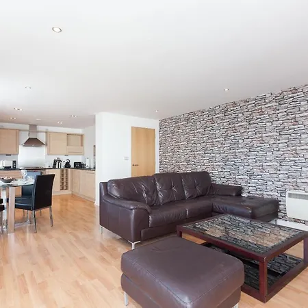 Lägenhet Stylish Garden View Edinburg