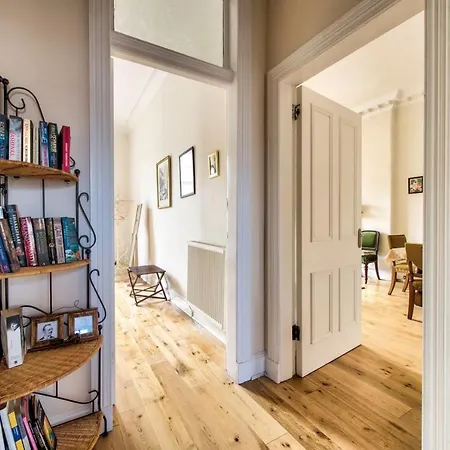 Guestready - Bohemian Style Centre For 5 People * Edinburgh