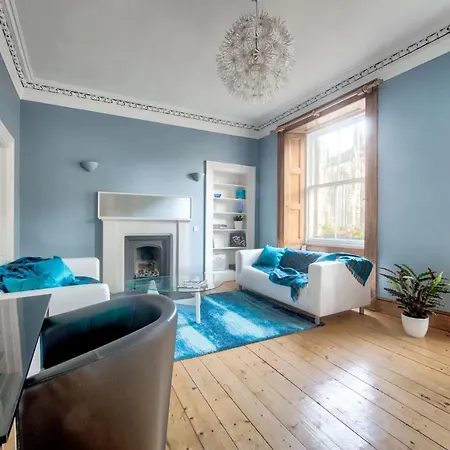 Apartment Guestready - 2br Next To The Castle - 4 Adults 1 Child Edinburgh
