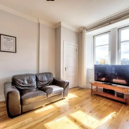 Apartment Guestready - Lovely 1 Bedroom Close To Centre Free On-street Parking