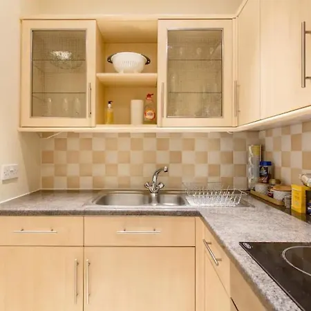Historic 20 Minutes Walk To Princes St Daire Edinburgh