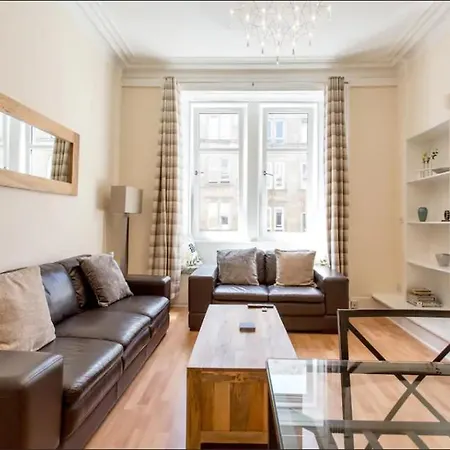 Historic 20 Minutes Walk To Princes St Daire *
